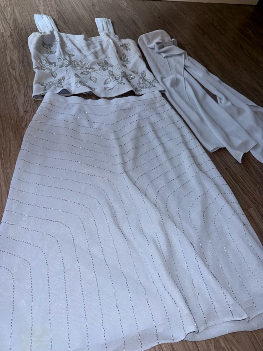 Cameron Blake baby blue 3 piece beaded set - Picture 2 of 12